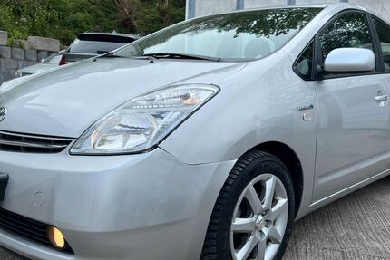Toyota Prius 162.000 km 5.999 &euro; Wuppertal 42277