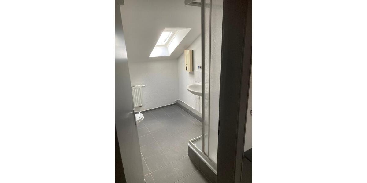 Dachgeschoßwohnung Dormagen Sankt Peter - 2.5 Zimmer, 51 m&sup2;, 705&euro; | Angebot:24428278