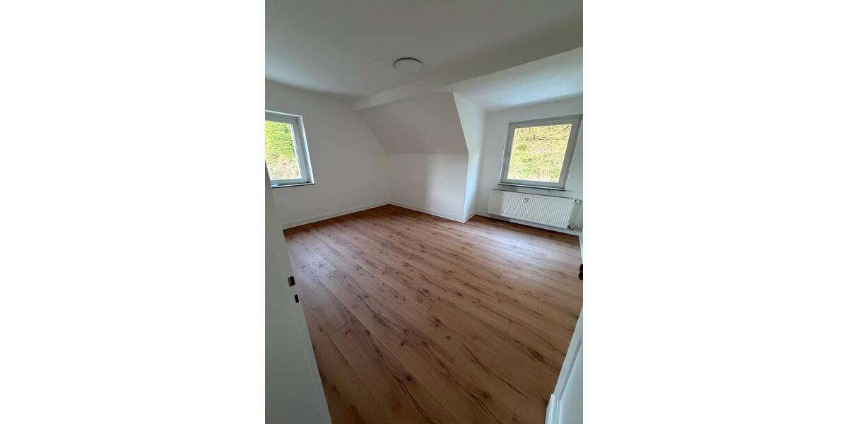 Etagenwohnung Schalksmühle - 5 Zimmer, 76 m&sup2;, 706&euro; | Angebot:26276817