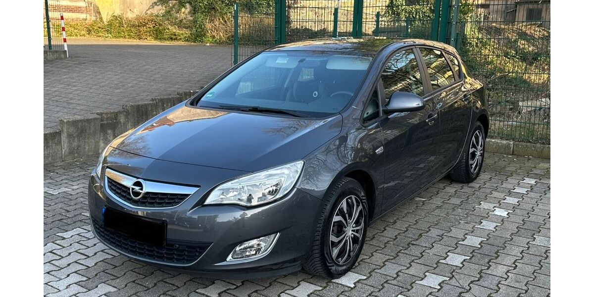 Opel Astra 84.000 km 6.250 &euro; Wuppertal 42107