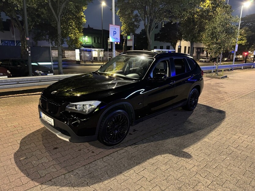 BMW X1 205.000 km 9.999 € Düsseldorf 40213
