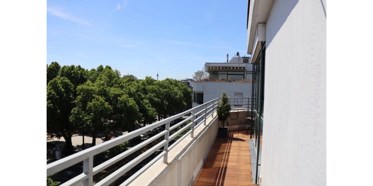 Düsseldorf Derendorf - Moderne 2 Zimmer Whng mit sehr großer Dachterasse und Balkon 2 zimmer