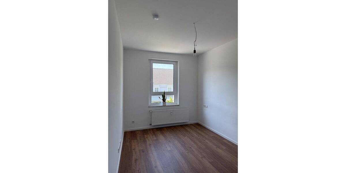 Terrassenwohnung LANGENFELD Immigrath - 2 Zimmer, 85 m&sup2;, 1.200&euro; | Angebot:26819309