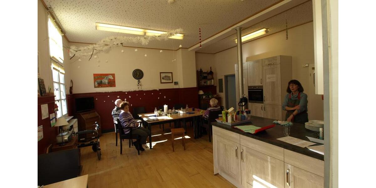 Einfamilienhaus Wermelskirchen - 16 Zimmer, 350 m&sup2;, 3.000&euro; | Angebot:26495527