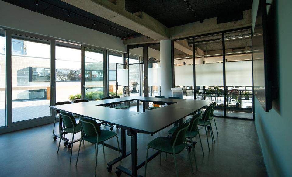 4qm Coworking-Flatrate in Studio One – flexibler Arbeitsplatz in Wuppertal zimmer