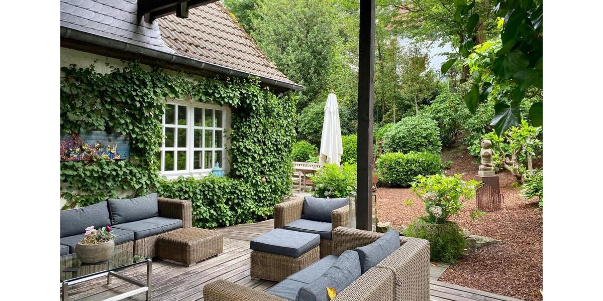 Einfamilienhaus mit 6 Zimmern, Kamin, Einbauküche, Sauna & Garage 6 zimmer