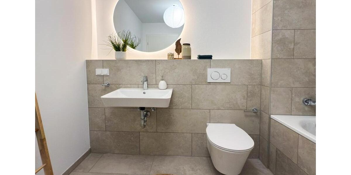 Einfamilienhaus Solingen Wald - 2 Zimmer, 85 m&sup2;, 1.225&euro; | Angebot:25444634