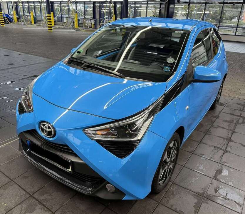 Toyota Aygo 67.809 km 9.500 € Köln 51067