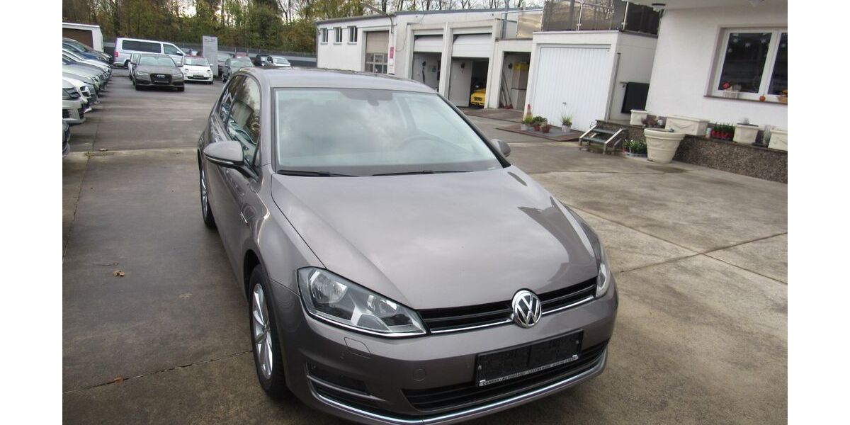 VW Golf 114.700 km 11.500 &euro; Leverkusen 51371