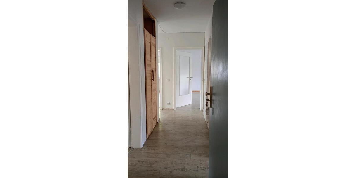 Etagenwohnung Radevormwald - 4 Zimmer, 83 m&sup2;, 720&euro; | Angebot:26262977