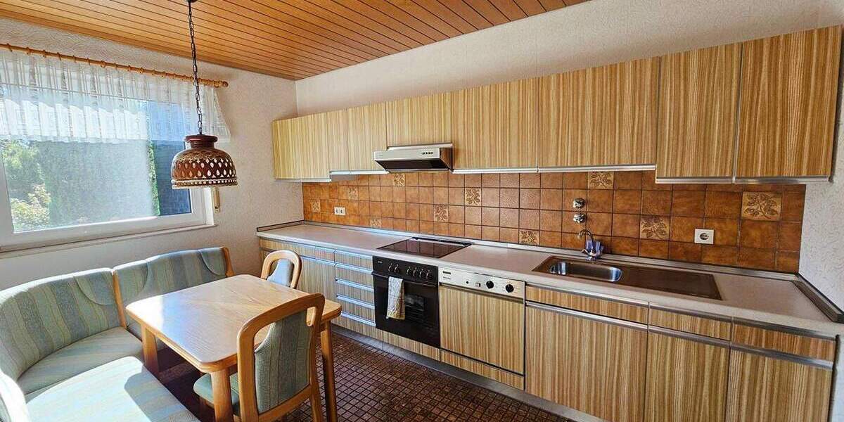 Gepflegtes Einfamilienhaus mit Garage und traumhaftem Grundstück in Leverkusen- Lützenkirchen 4 zimmer