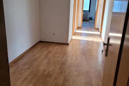 Wohnung Solingen Aufderhöhe - 3 Zimmer, 87 m&sup2;, 1.000&euro; | Angebot:25333157