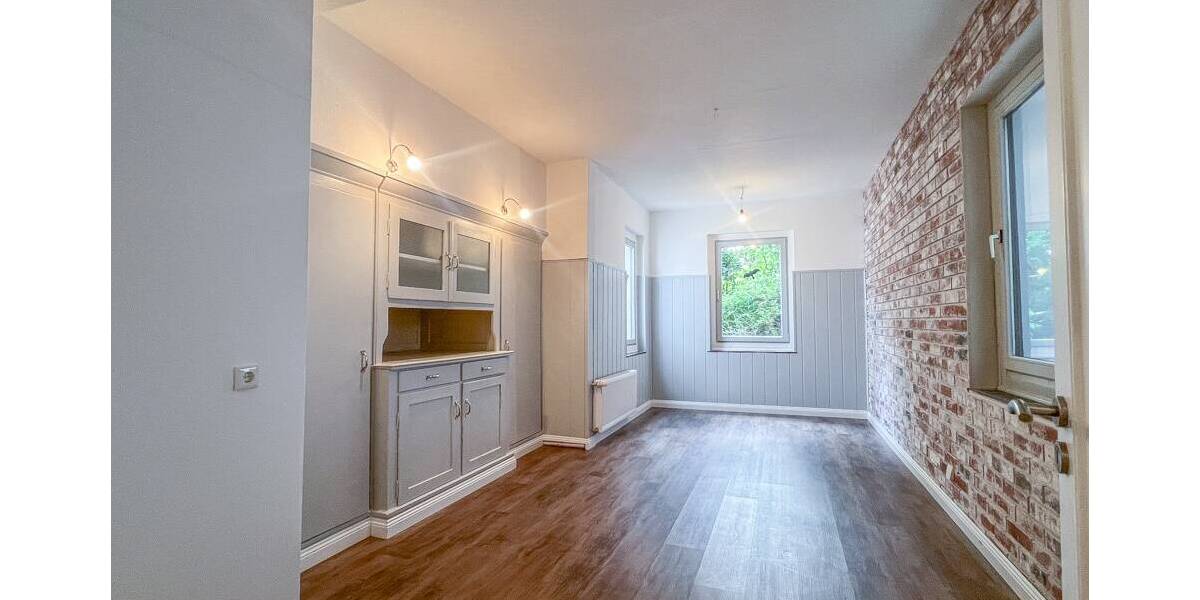 Historisches Herrenhaus im Hagener Süden, aufgeteilt in zwei Eigentumswohnungen 1 zimmer