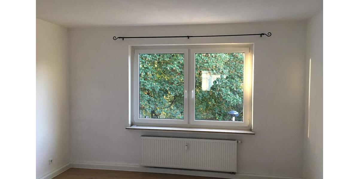 Schöne helle 2-Zimmer-Wohung, KDB, 1. Etage in SG (Nähe Klinikum) 2 zimmer