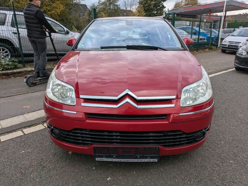 Citroen C4 138.000 km 3.999 € Essen 45359