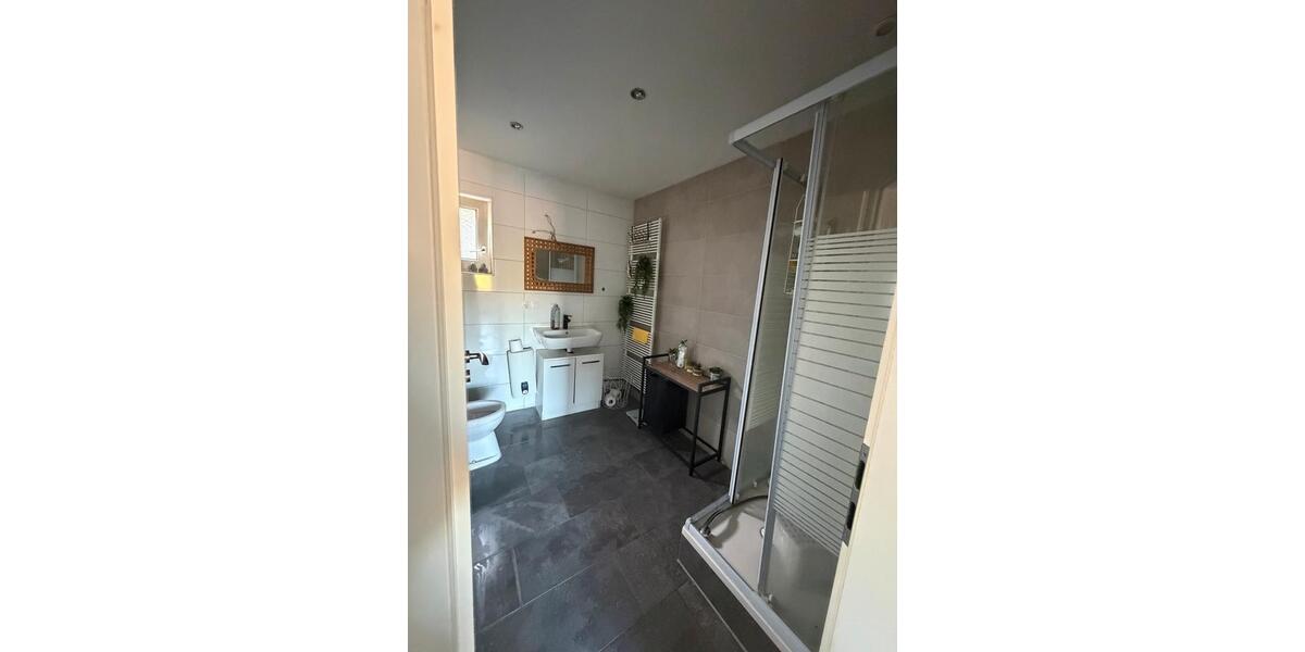 Mehrfamilienhaus, Wohnhaus Marienheide - 4 Zimmer, 85 m&sup2;, 1.250&euro; | Angebot:26397444