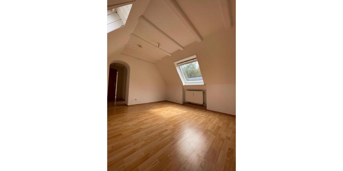 Gemütliche 3-Zimmer-Dachgeschosswohnung in ruhiger Lage mit Waldblick 3 zimmer