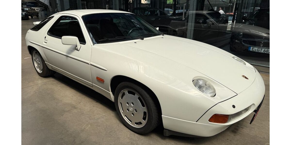 Porsche 928 186.000 km 29.900 &euro; Düsseldorf 40591