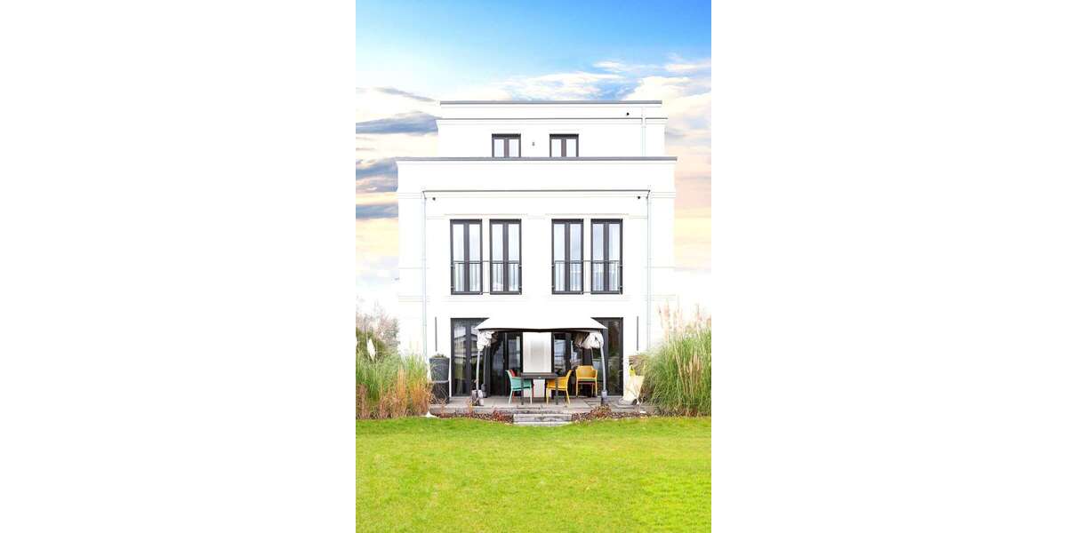 Haus zum Kaufen in Dormagen 1.599.000 € 194 m² 5 zimmer