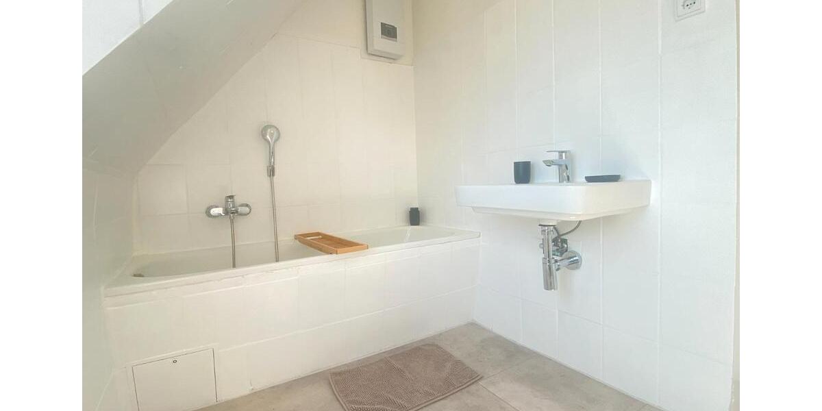 Dachgeschoßwohnung Remscheid Gemarkung Bergisch Born - 3.5 Zimmer, 60 m&sup2;, 487&euro; | Angebot:26675431