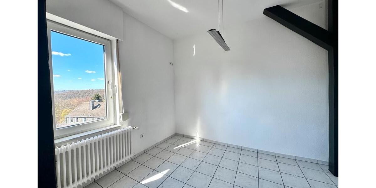 Maisonettenwohnung Remscheid Lüttringhausen - 3.5 Zimmer, 110 m&sup2;, 900&euro; | Angebot:26019160