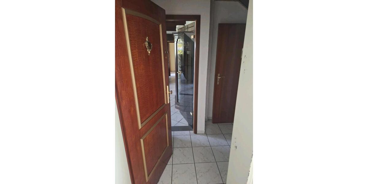 Dachgeschoßwohnung Wuppertal Gemarkung Langerfeld - 3 Zimmer, 73 m&sup2;, 180.000&euro; | Angebot:26214433