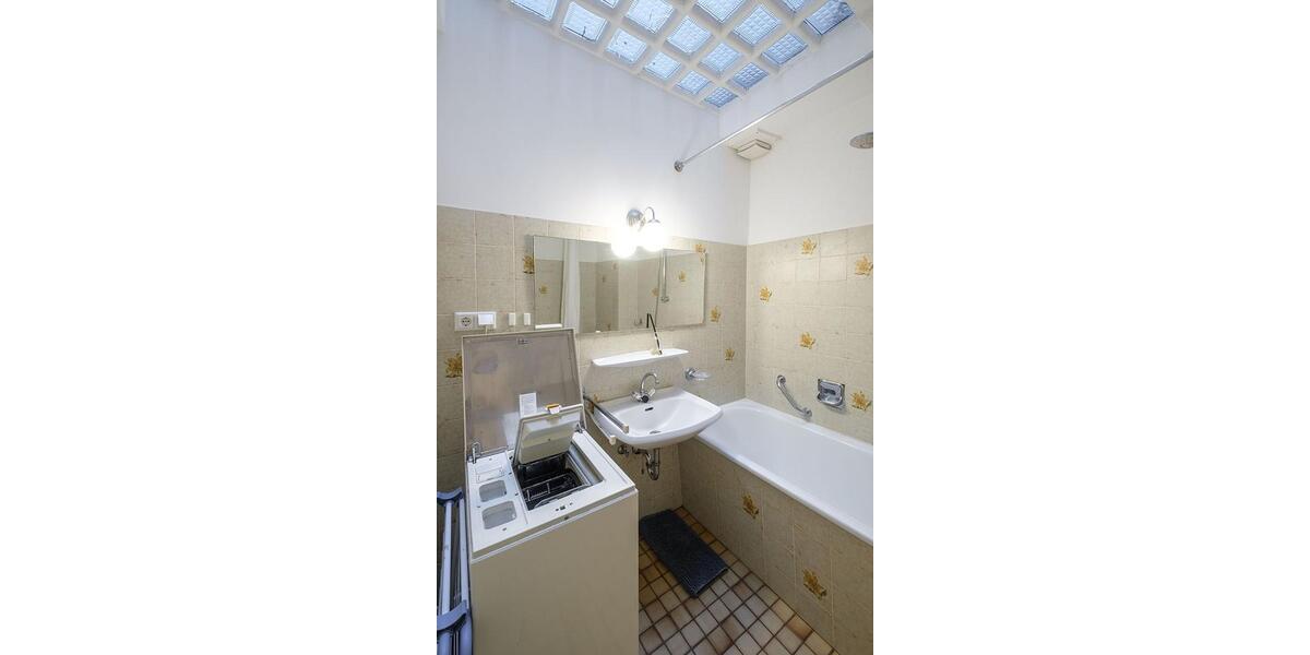 Erdgeschoßwohnung Düsseldorf Stadtbezirk 2 - 2 Zimmer, 43 m&sup2;, 715&euro; | Angebot:26222322