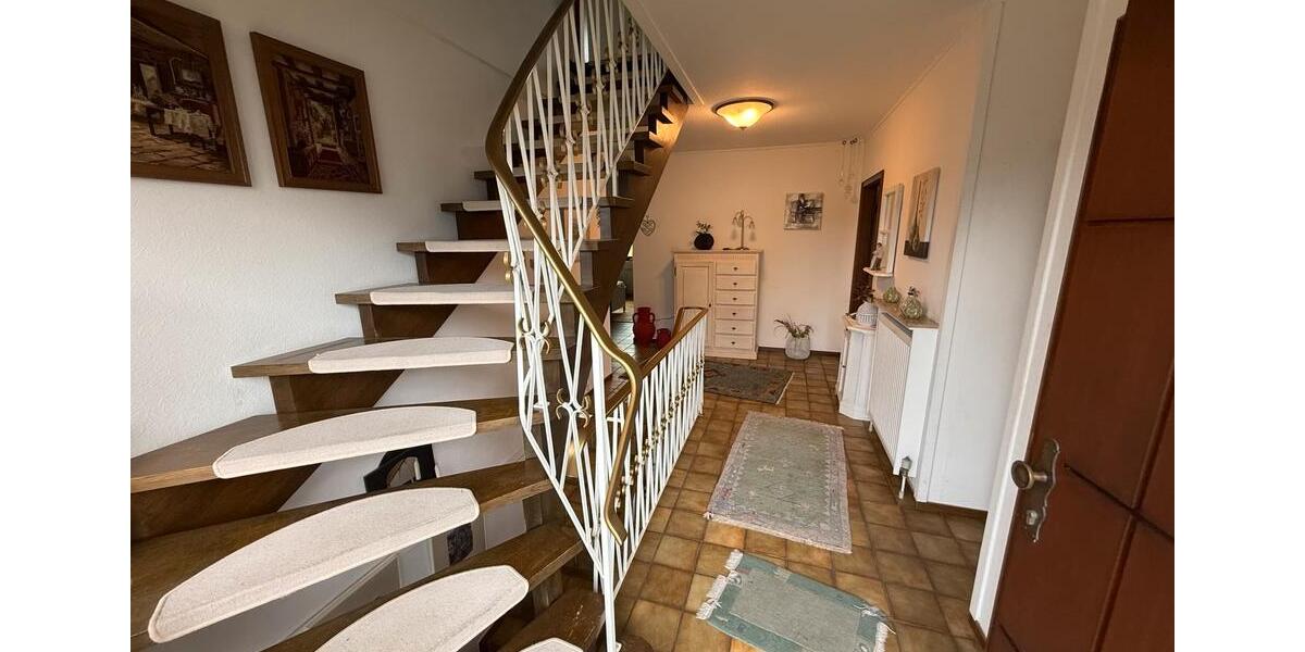 Einfamilienhaus Hückeswagen - 7 Zimmer, 160 m&sup2;, 465.000&euro; | Angebot:26900543