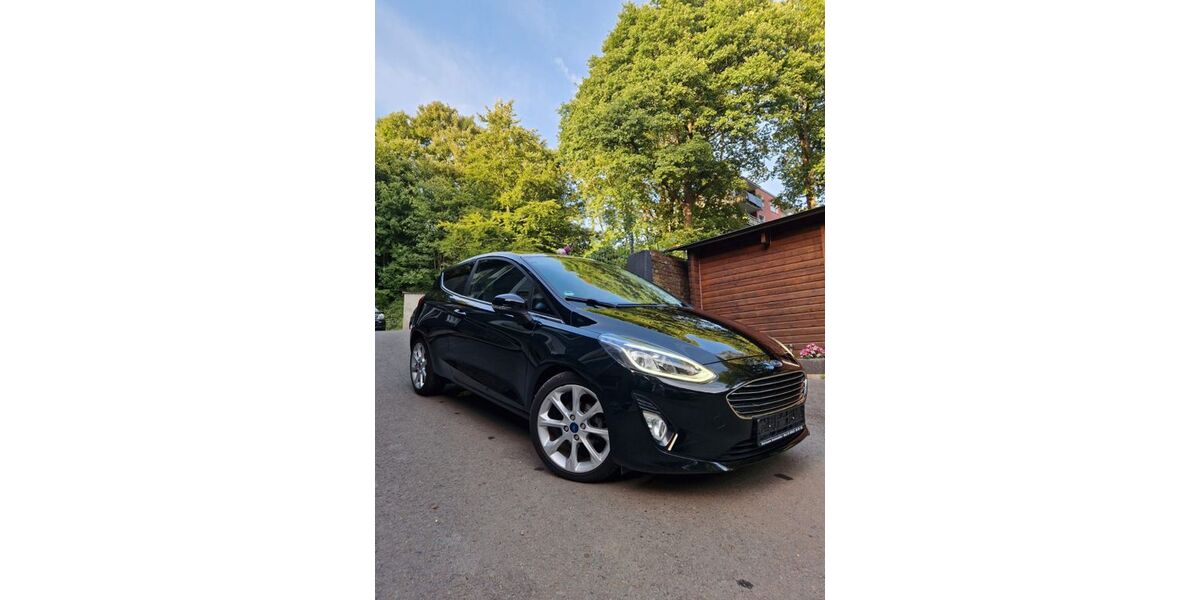 Ford Fiesta 81.690 km 7.600 &euro; Remscheid 42859