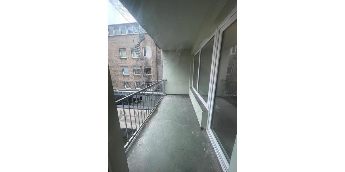 Etagenwohnung Düsseldorf Stadtmitte - 4 Zimmer, 120 m&sup2;, 737&euro; | Angebot:25718233