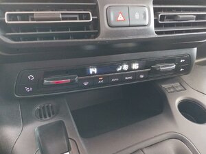 Opel Combo Life 1.2 Edition Kam SHZ LHZ DAB Navi Tempo 58.529 km 18.380 € HAAN 42781