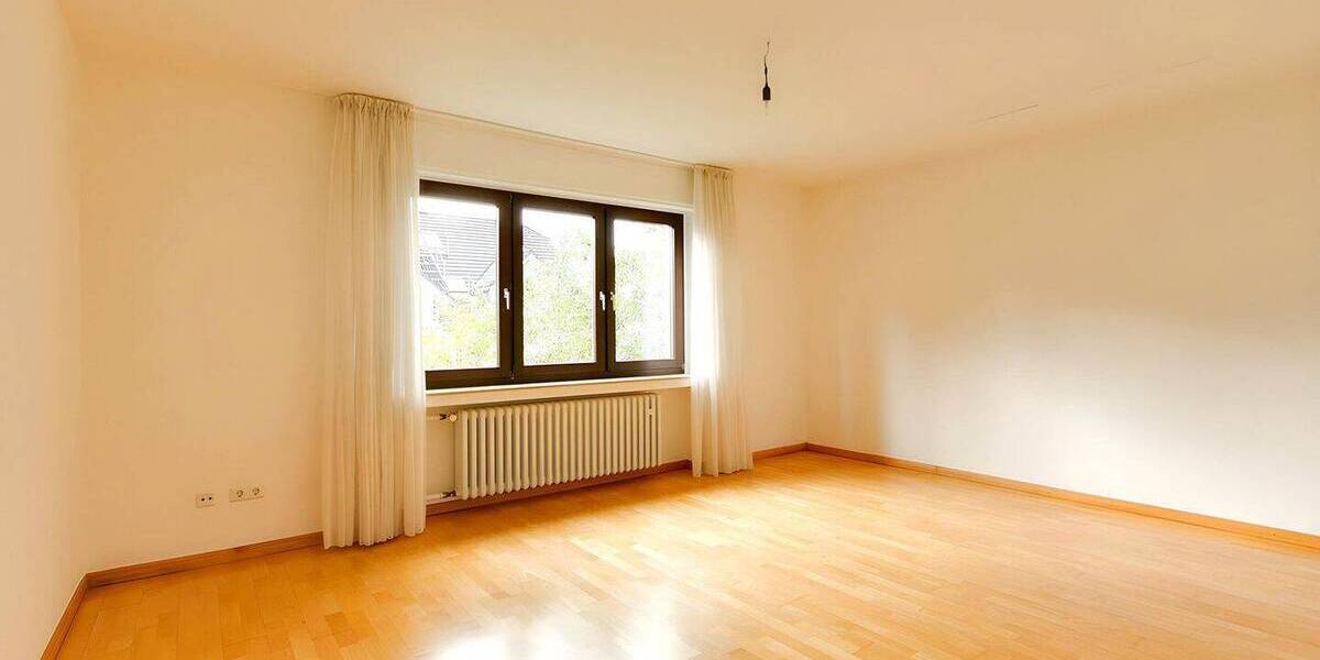 Etagenwohnung Bergisch Gladbach Alt-Refrath - 3 Zimmer, 87 m&sup2;, 1.250&euro; | Angebot:26805159