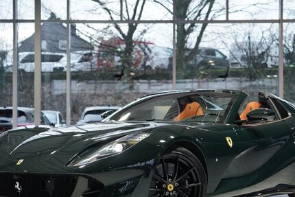 Ferrari 812 9.900 km 489.000 &euro; Remscheid/NRW 42855