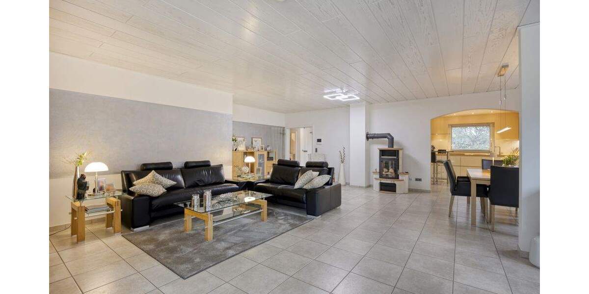 Einfamilienhaus Langenfeld Richrath - 6 Zimmer, 220 m&sup2;, 850.000&euro; | Angebot:25802492