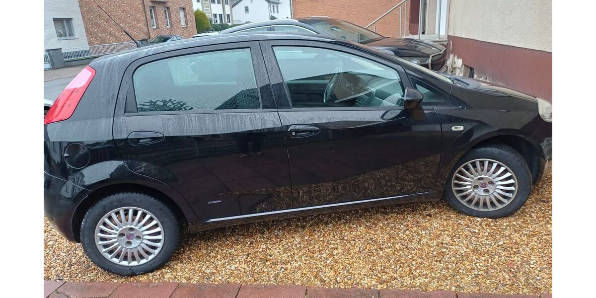 Fiat Punto 153.000 km 3.200 &euro; Langenfeld 40764