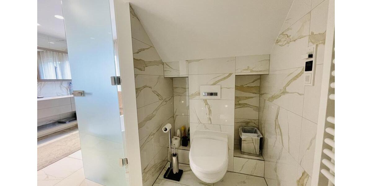 Designer Maisonette-Wohnung nähe Zoopark mit Blick ins Grüne, Fussbodenheizung, Kamin, Terrasse 5 zimmer