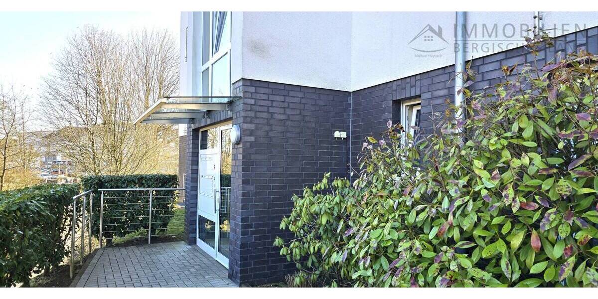 Etagenwohnung Hückeswagen Innenstadt - 2 Zimmer, 60 m&sup2;, 260.000&euro; | Angebot:26106199