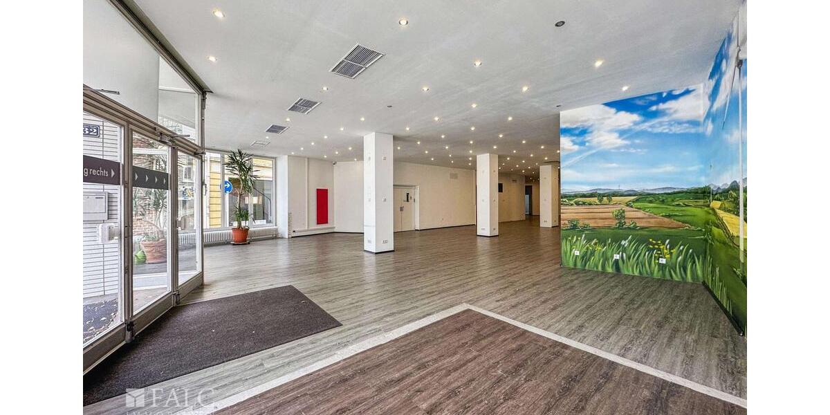 Mitten in der Lenneper Altstadt – Ihre ideale Fläche für Handel, Dienstleistung und starke Konzepte zimmer