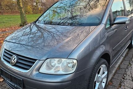 VW Touran 226.000 km 4.000 &euro; Hagen 58119