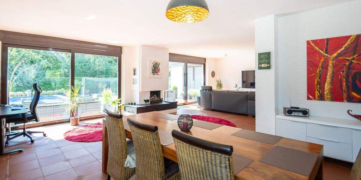 Stilvoller Bungalow mit Pool und liebevoll angelegtem Garten 5 zimmer