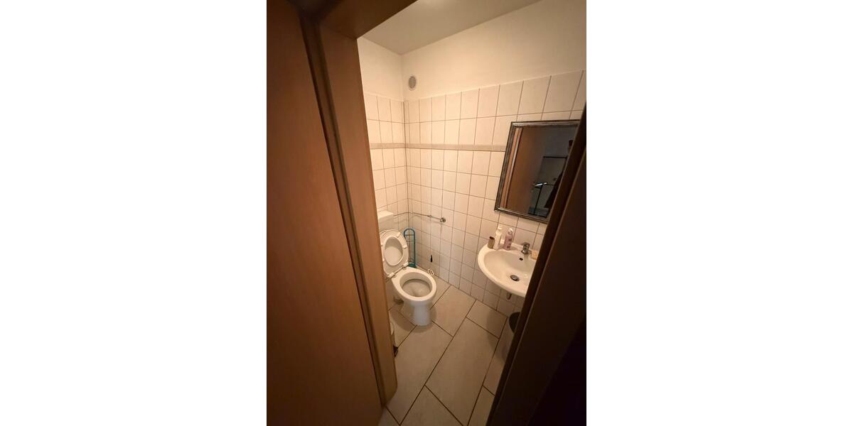 Attraktives Restaurant-Ladenlokal in Solingen-Wald zu vermieten zimmer