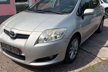 Toyota Auris 235.000 km 3.990 &euro; Wuppertal 42329