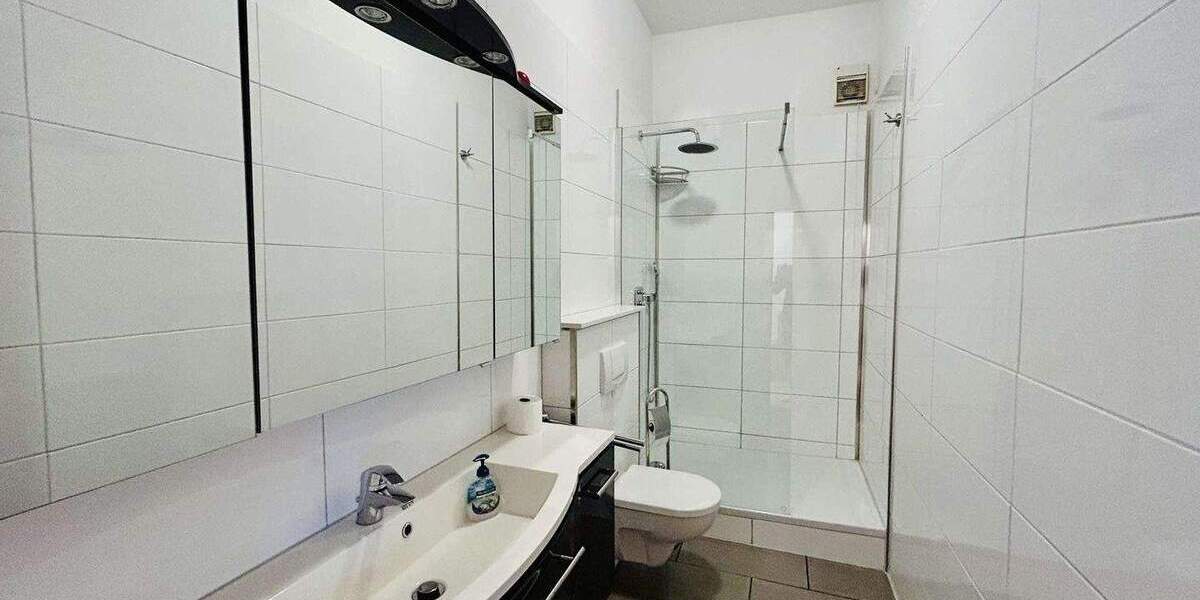 bezugsfertige Eigentumswohnung mit Einbauküche und modernem Bad in guter Lage! 4 zimmer