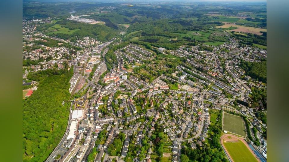 Reihenhaus Ennepetal - 4 Zimmer, 110 m&sup2;, 1.650&euro; | Angebot:25313043