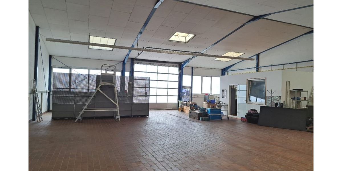 Halle in Bergisch Gladbach 2.100 € 300 m² zimmer