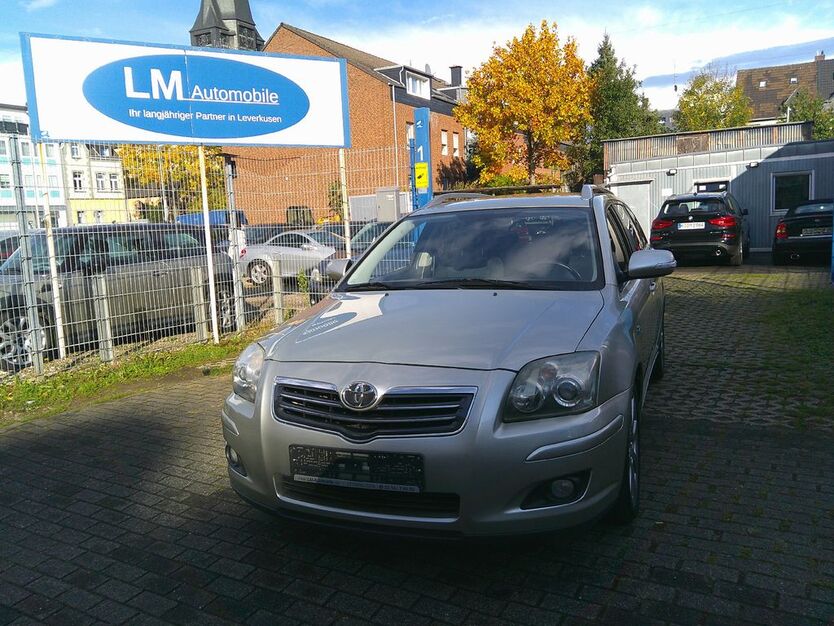 Toyota Avensis 270.652 km 3.950 € Leverkusen 51377