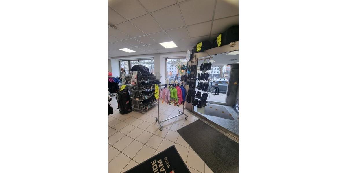 Viel Platz für Ihre Idee - Gewerbefläche auf der Münsterstraße ab dem 01.01.2026 zimmer