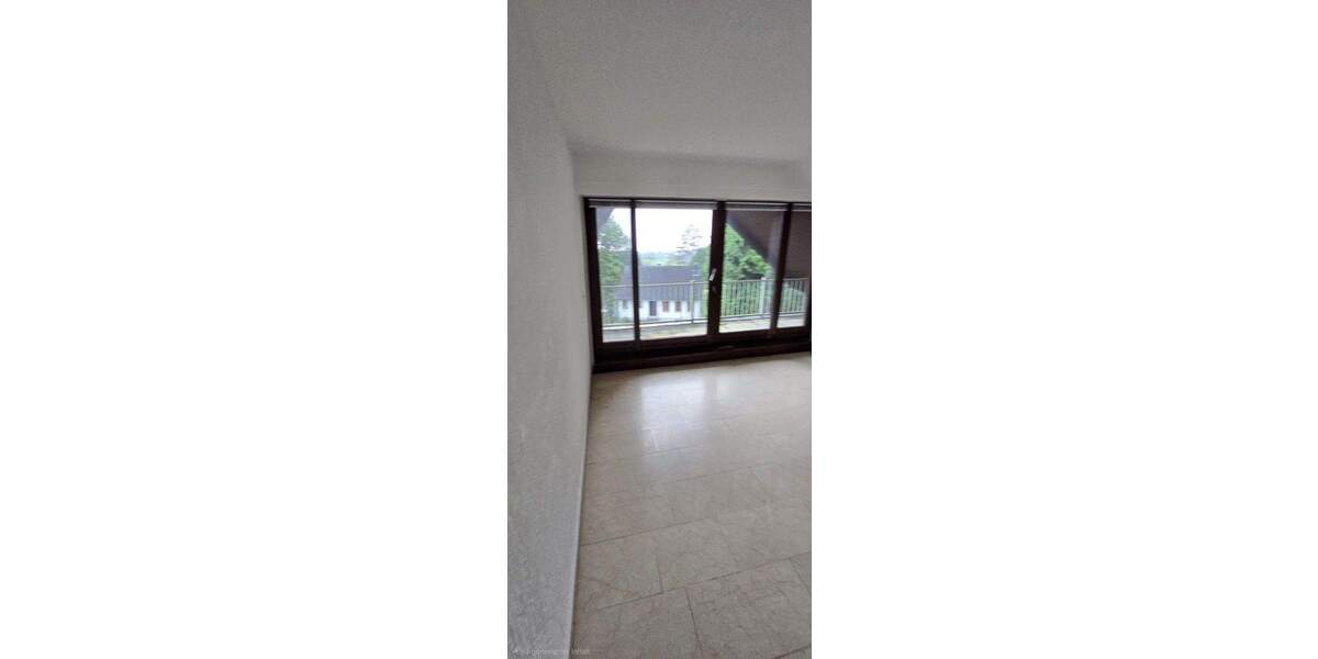 Etagenwohnung Odenthal Glöbusch - 4 Zimmer, 135 m&sup2;, 1.950&euro; | Angebot:25804038