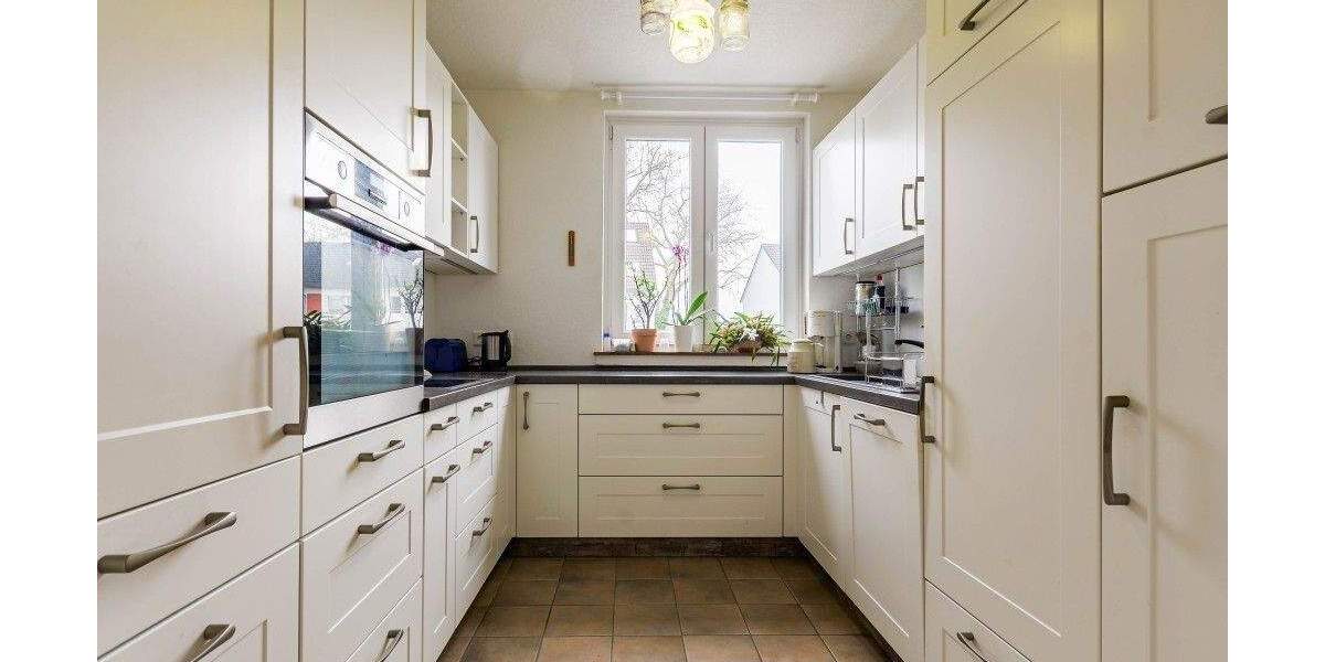 3,5 Zi. Maisonette ETW mit Apartment * 2 Balkone * ca. 137 m² * 3 Bäder, davon 1 Wellnessbad mit Sauna + Whirlpoo... 3 zimmer