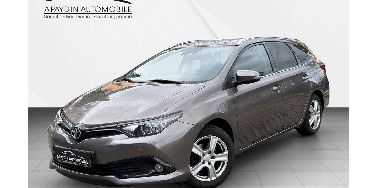 Toyota Auris 180.056 km 7.900 &euro; Hagen 58135